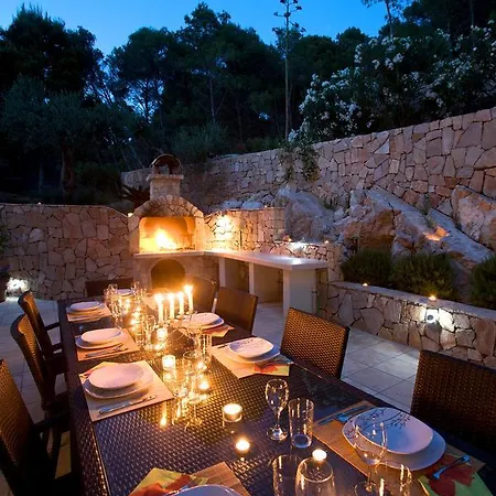 Lotus Villa Milna (Brac)