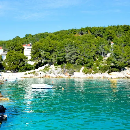 Lotus Milna (Brac)