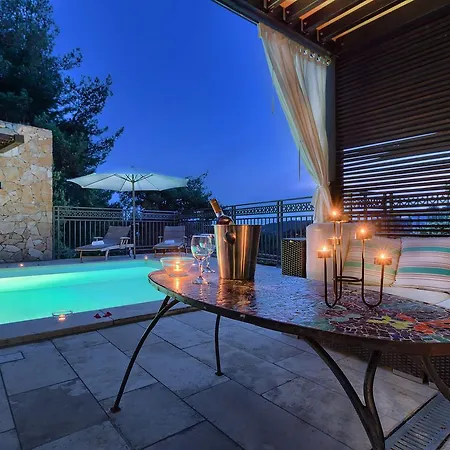 Lotus Villa Milna (Brac)