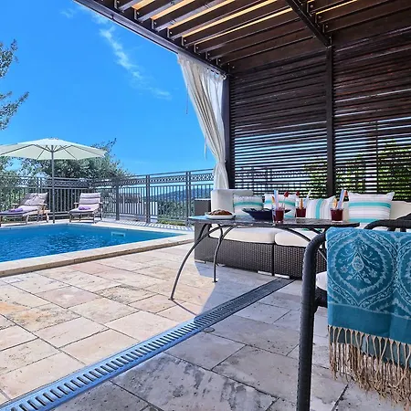 Lotus Villa *