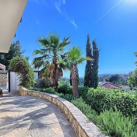 Villa Lotus